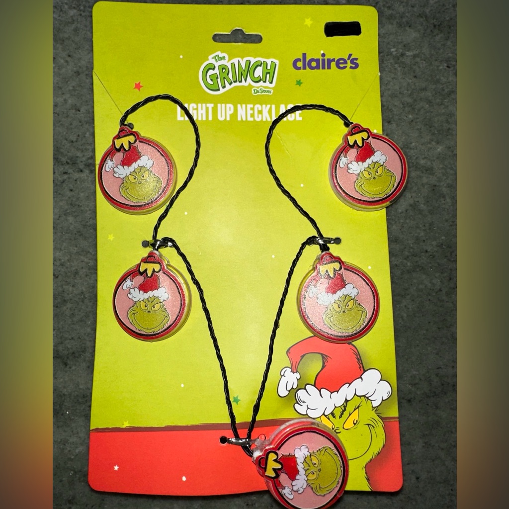 Grinch Light Up Necklace 20$